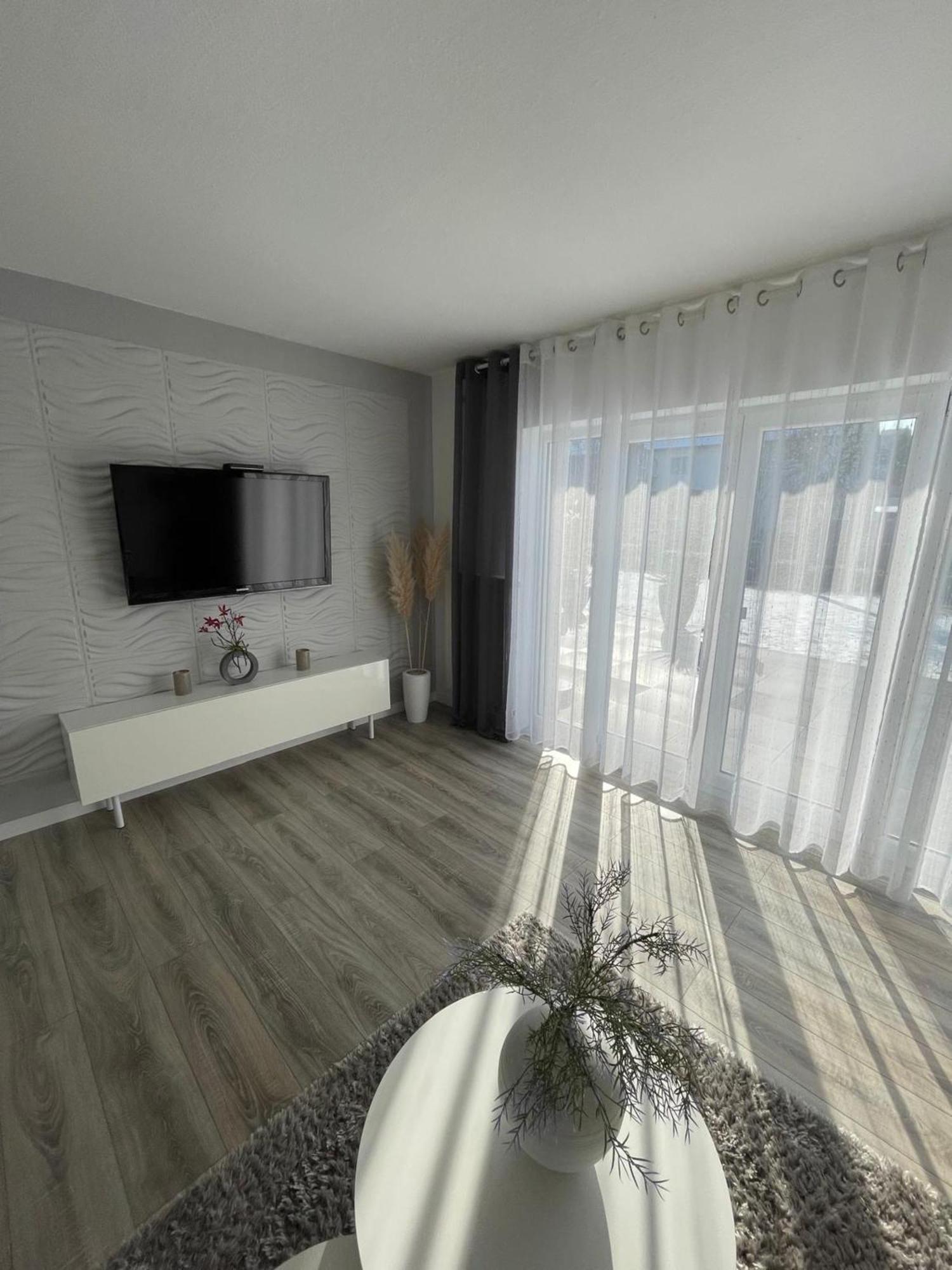 Zum Sternberg Apartment มึนซิงเงน ภายนอก รูปภาพ